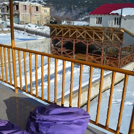 Guesthouse Qarim Местия Екстериор снимка