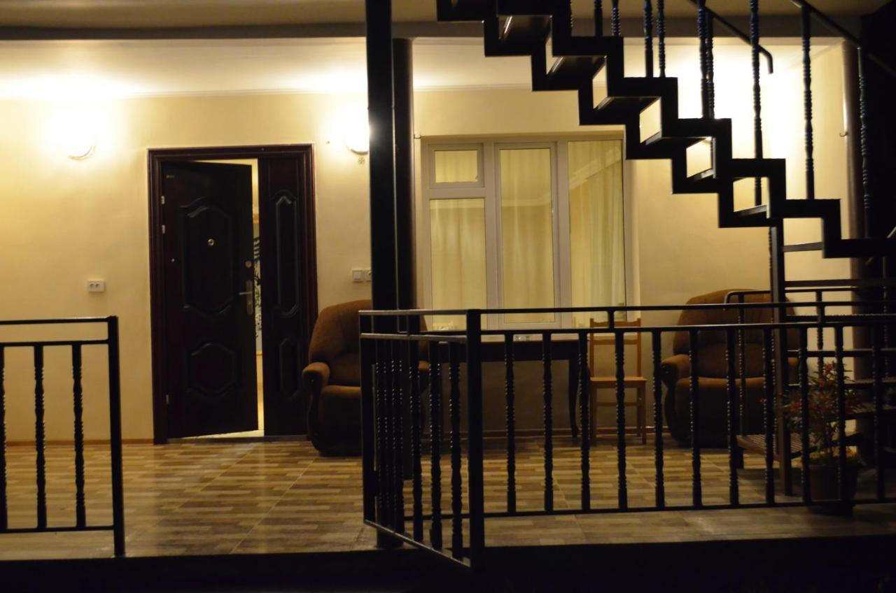 Guesthouse Qarim Местия Екстериор снимка