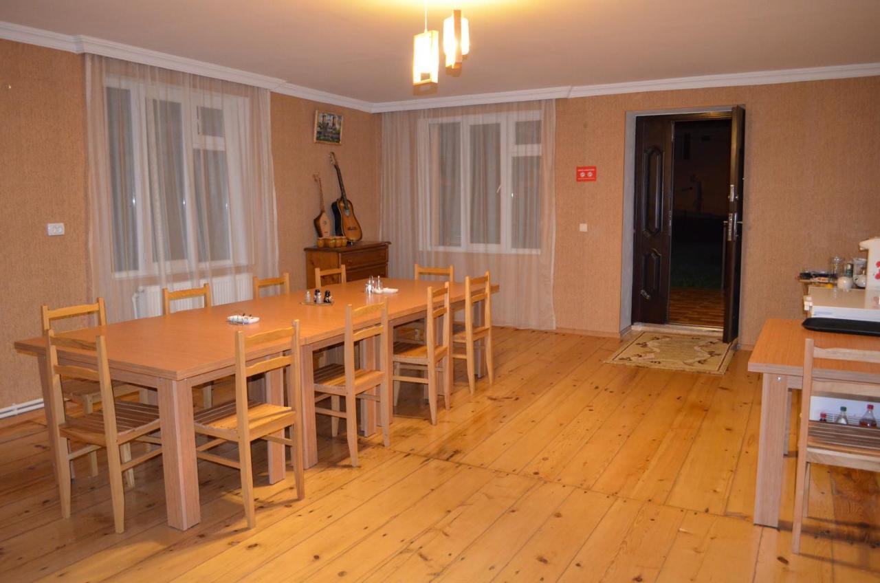 Guesthouse Qarim Местия Екстериор снимка