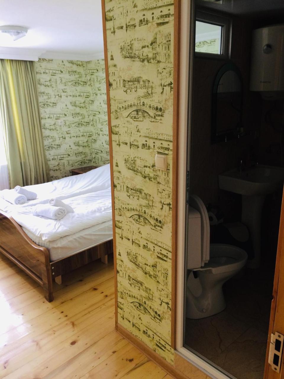 Guesthouse Qarim Местия Екстериор снимка