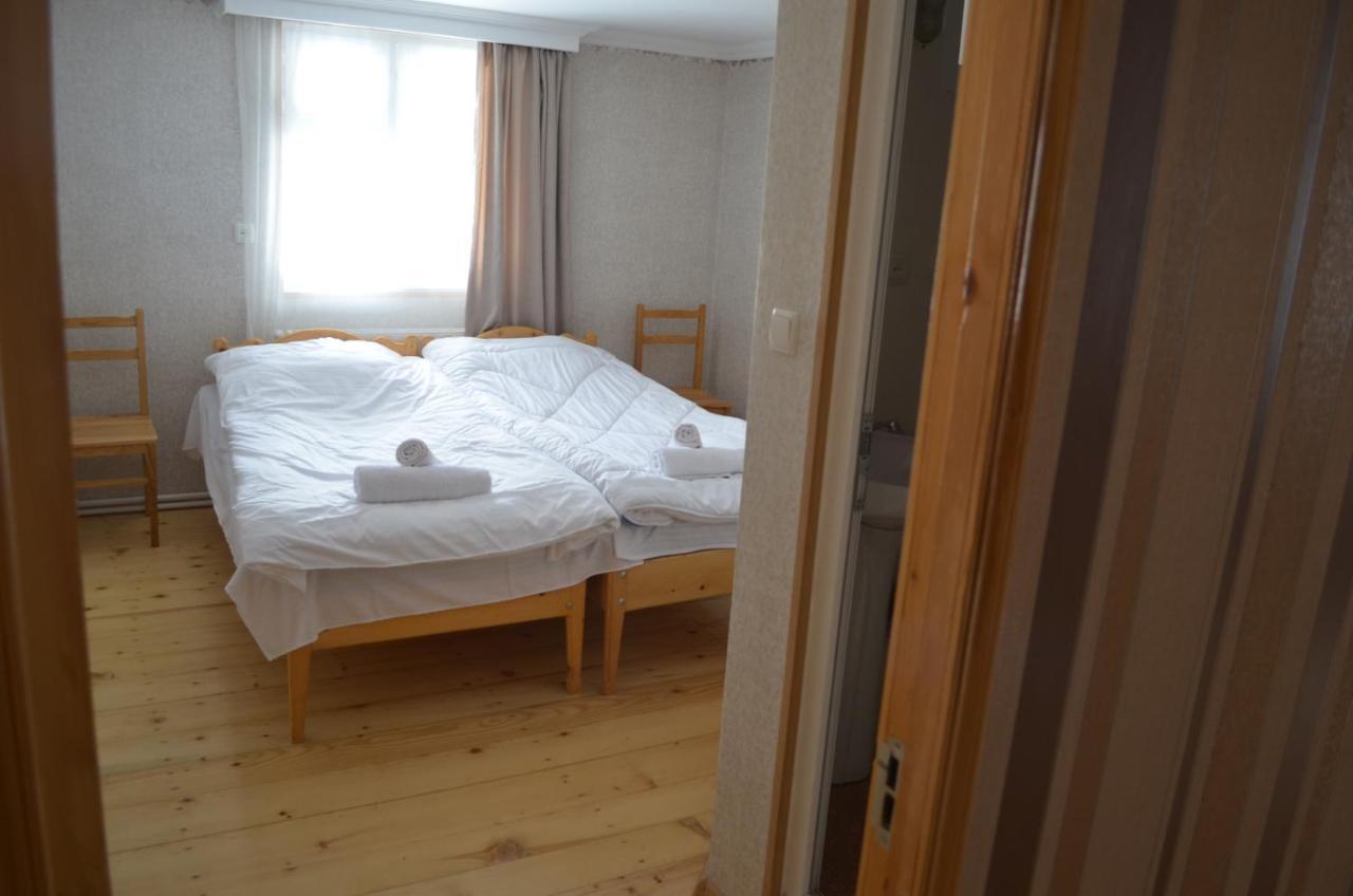 Guesthouse Qarim Местия Екстериор снимка