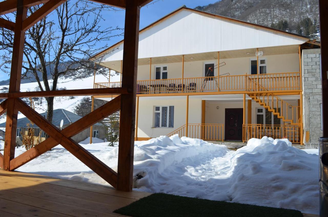 Guesthouse Qarim Местия Екстериор снимка